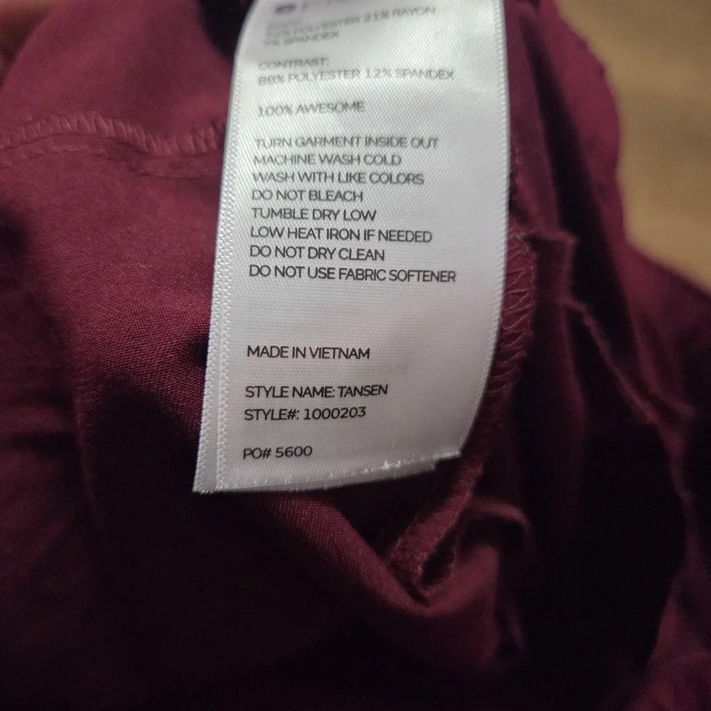 FIGS Tansen Jogger Scrub Pants Mens XL Short Burgundy Maroon 1000203
